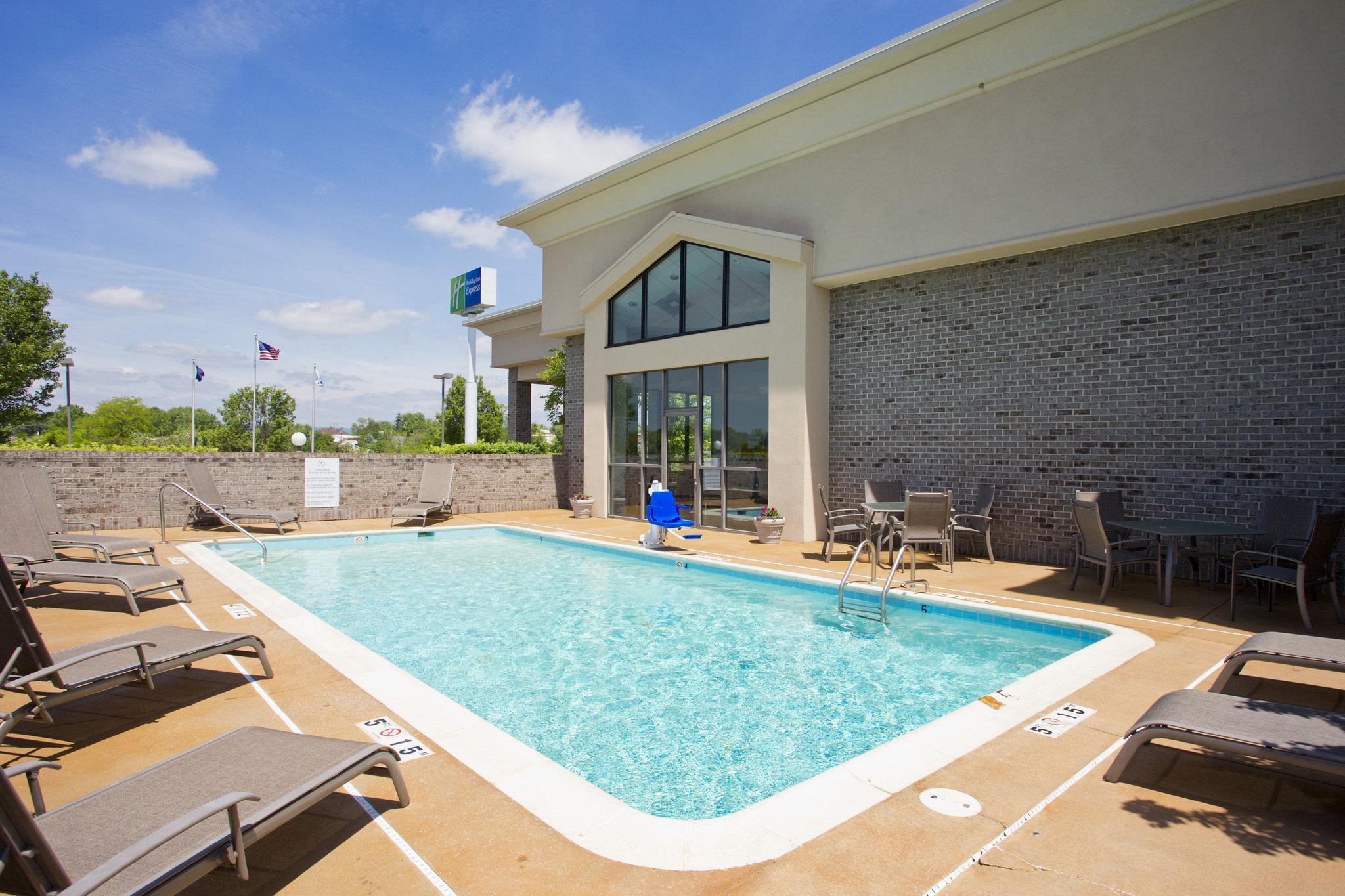 Holiday Inn Express Stephens City By Ihg Exterior photo