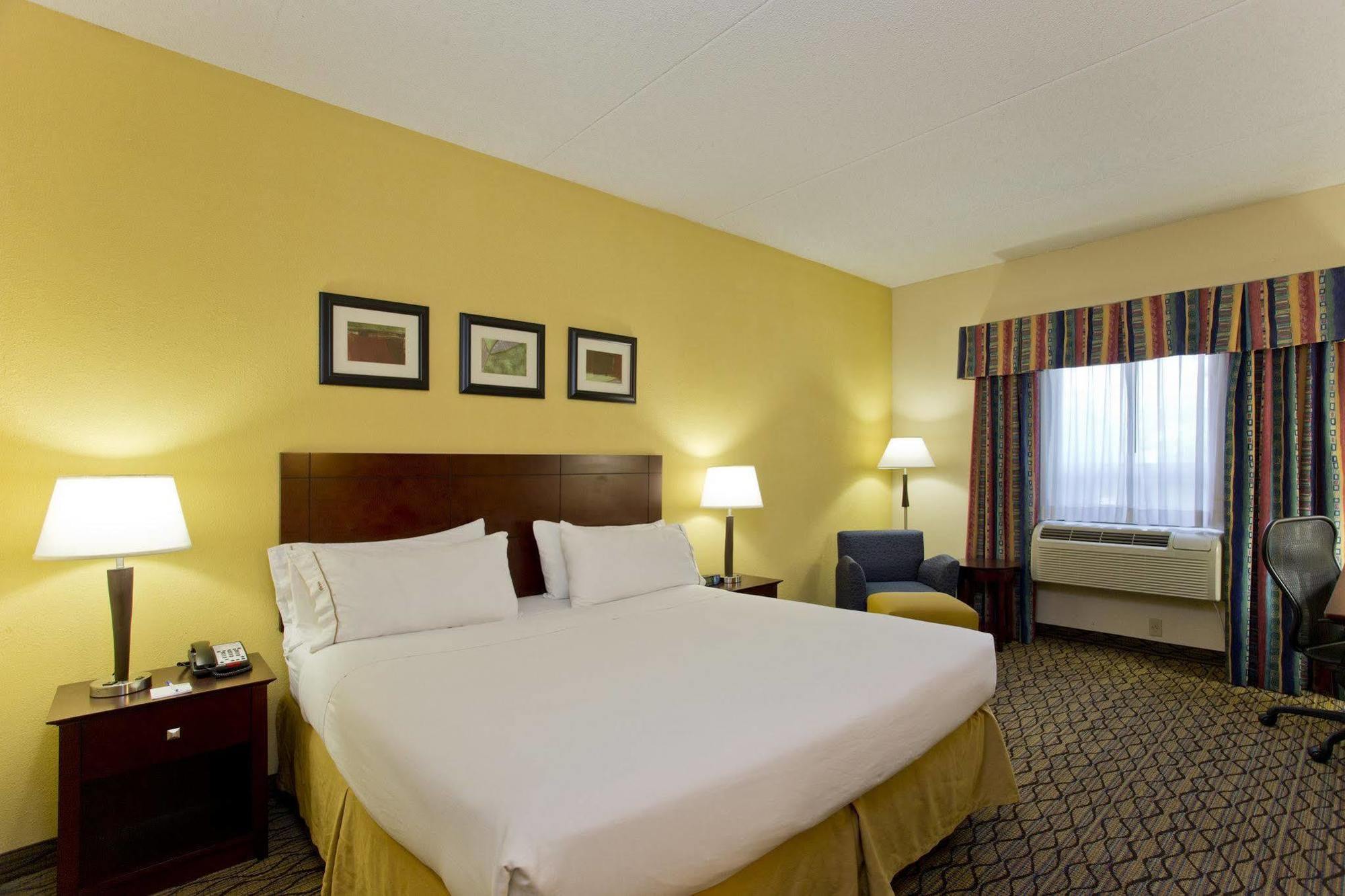 Holiday Inn Express Stephens City By Ihg Exterior photo